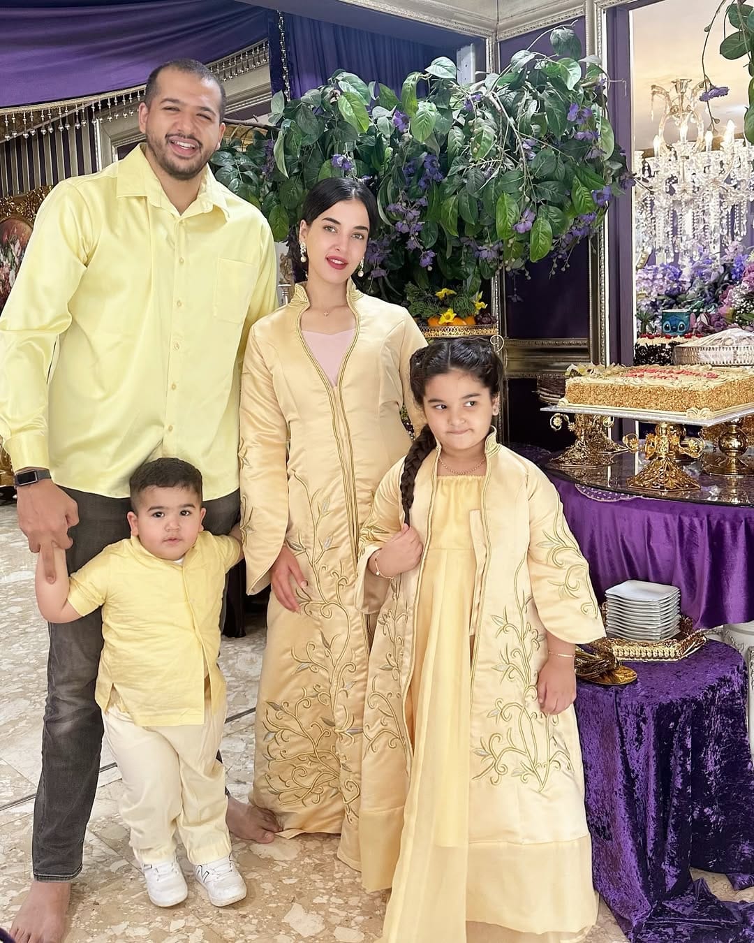 Tasya Farasya, Ahmad Assegaf, beserta kedua anak mereka